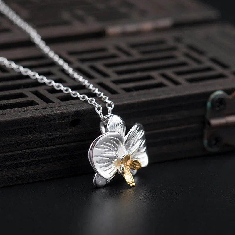 Lotus Fun 925 Sterling Silver Chain Vintage Delicate Chinese Style Phalaenopsis Orchid Flower Necklace for Women Fine Jewelry 241220