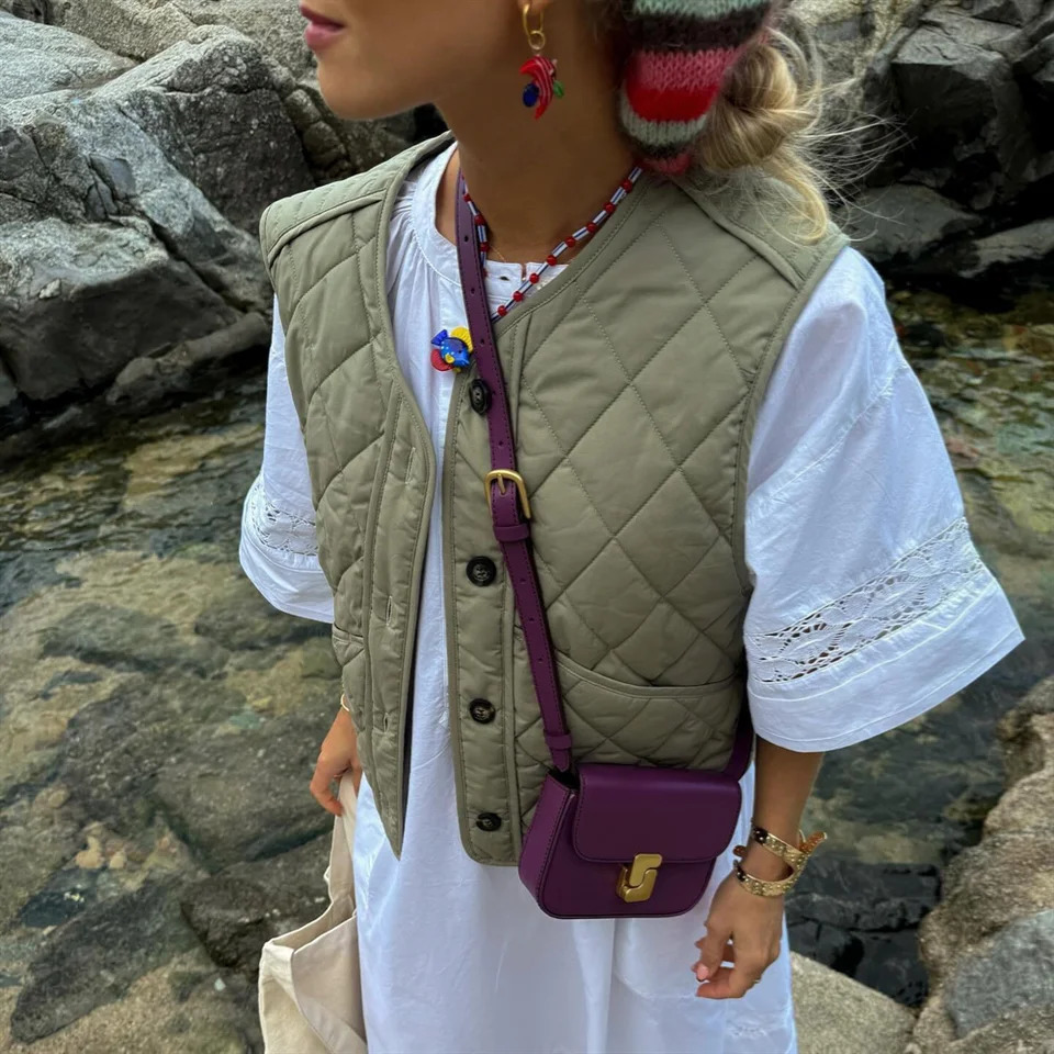 PB ZA2024 Autumn Womens Fashion and Casual Versatile Round Neck Sleeveless Quilted Cotton Vest Coat 241220
