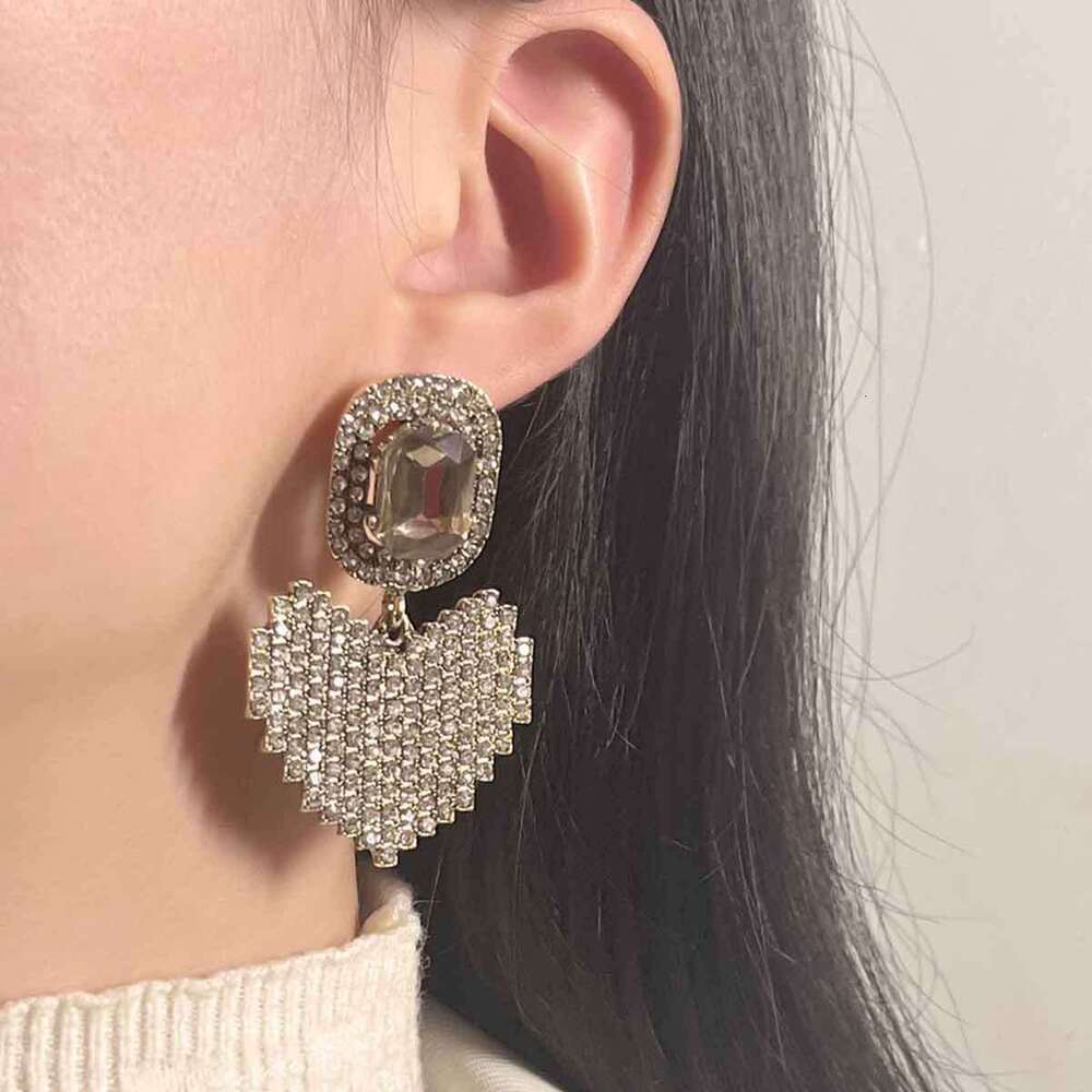 Exquisite Fashion Light Full Dia Geometric Love Alloy Eardrops Super Flash Temperament Versatile Daily Women's Style