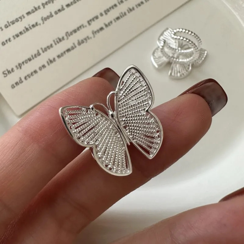 1 Piece Real S925 Pure Silver Korean Niche Butterfly Clip On Earrings Style Simple Fashionable Ear Accessories Wholesale 241220