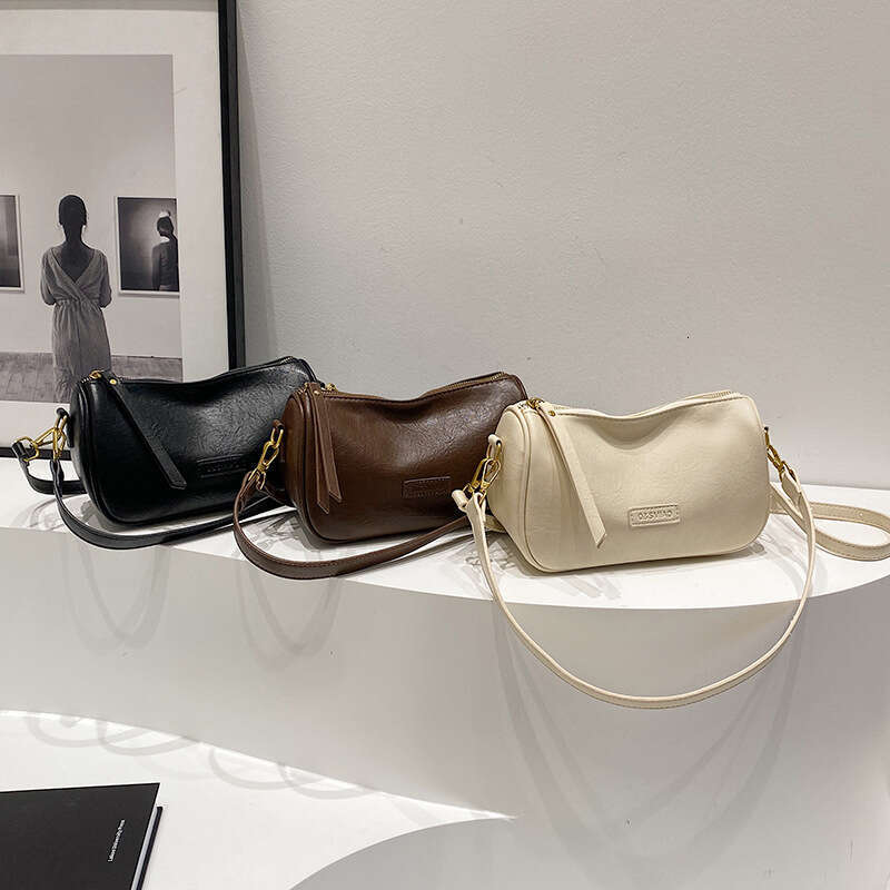 Trendy Women's 2024 Autumn New Fashionable Commuting Dumpling Casual Versatile Single Shoulder Crossbody Bag