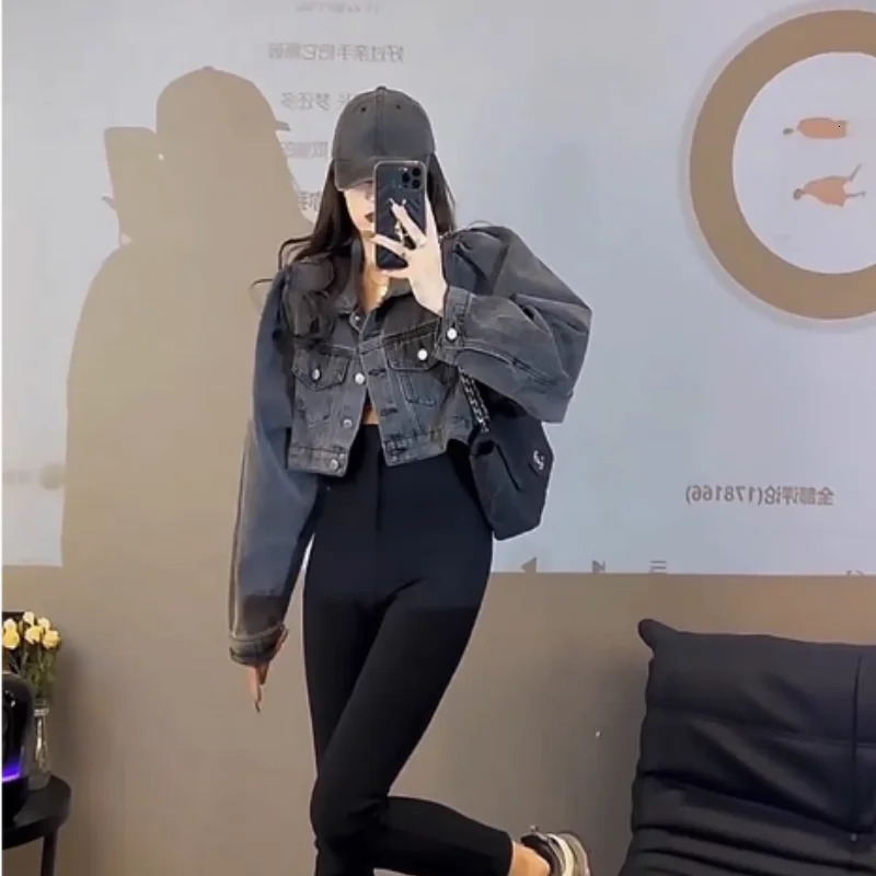 autumn womens denim jacket with pocket Fashionable retro street style loose and versatile short jacket 241219