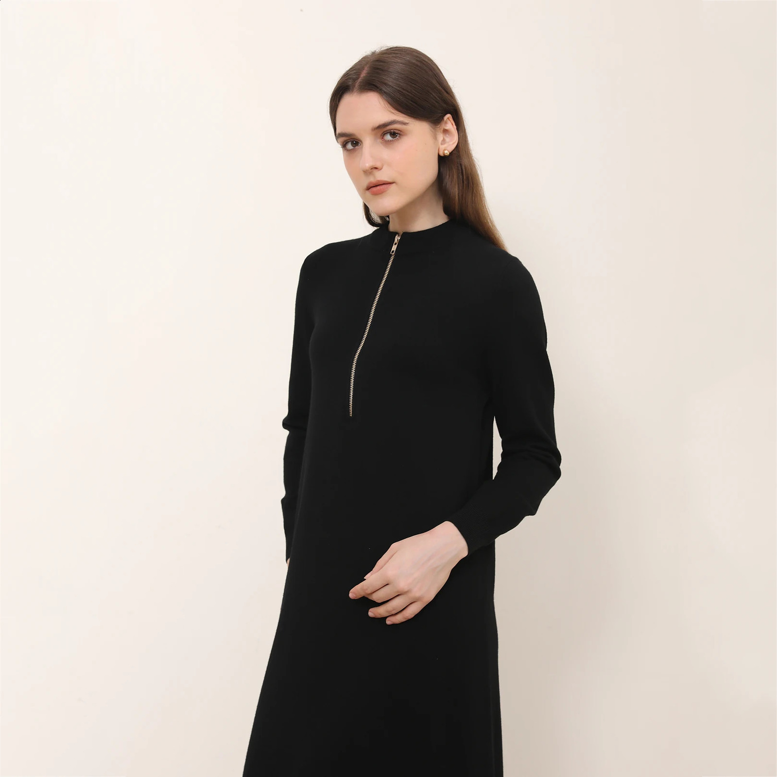 AP 25 AW Women ZIipper Sweaters Maxi Dress Soft and Comfortable Black Casual Half High Collar Stretch 241218