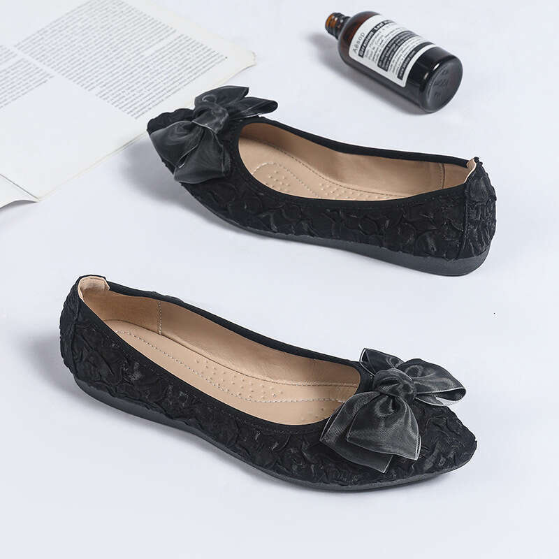 Soft Soled Bean For Women's Summer New Grandma Shallow Mouth Scoop Shoes, Low Heel Small Fragrant Style Matching Skirt Single Shoes
