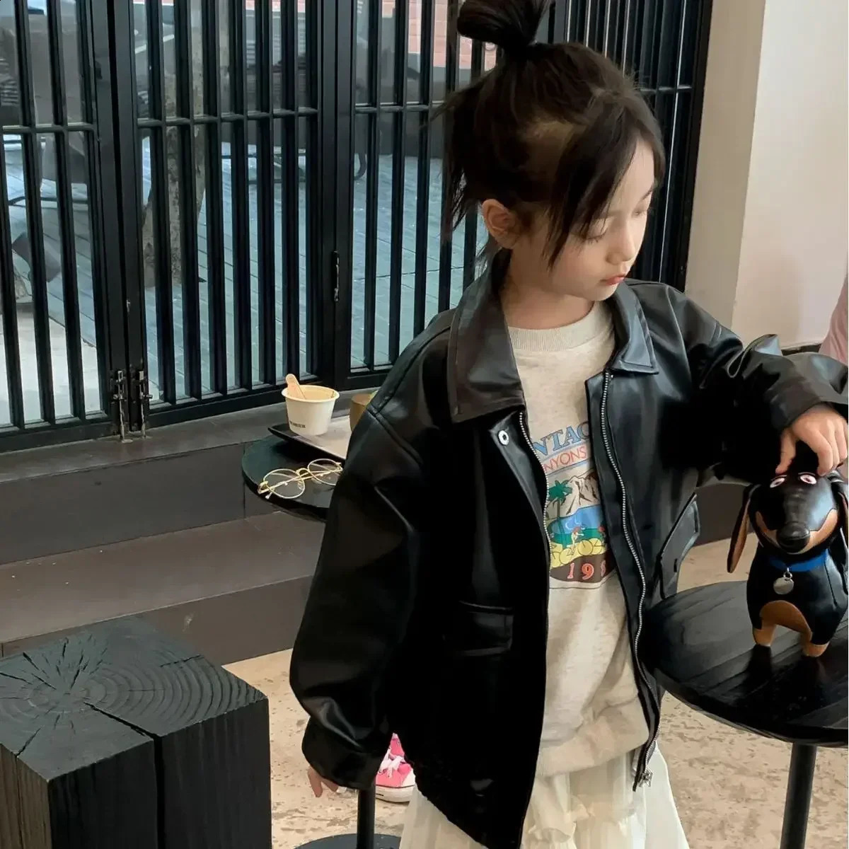 Kid Coat Spring and Summer Boys and Girls Plaid Spring Children Vintage Limited Leather Fashion Niche Black Leather Coat 241223