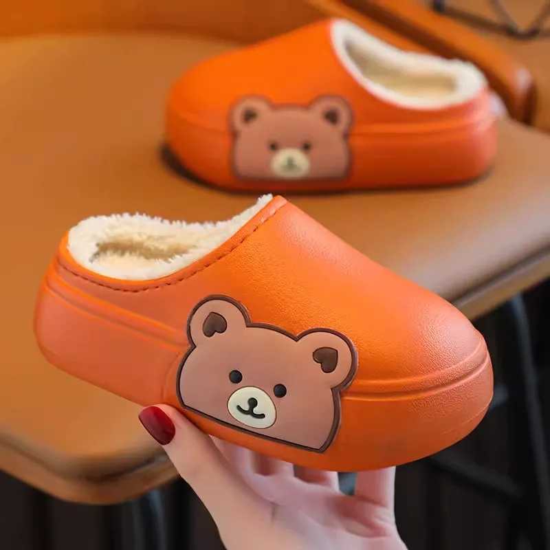 Slipper Childrens cotton slippers with waterproof and non slip heel thick sole with fleece autumn and winter leather surface S2412231