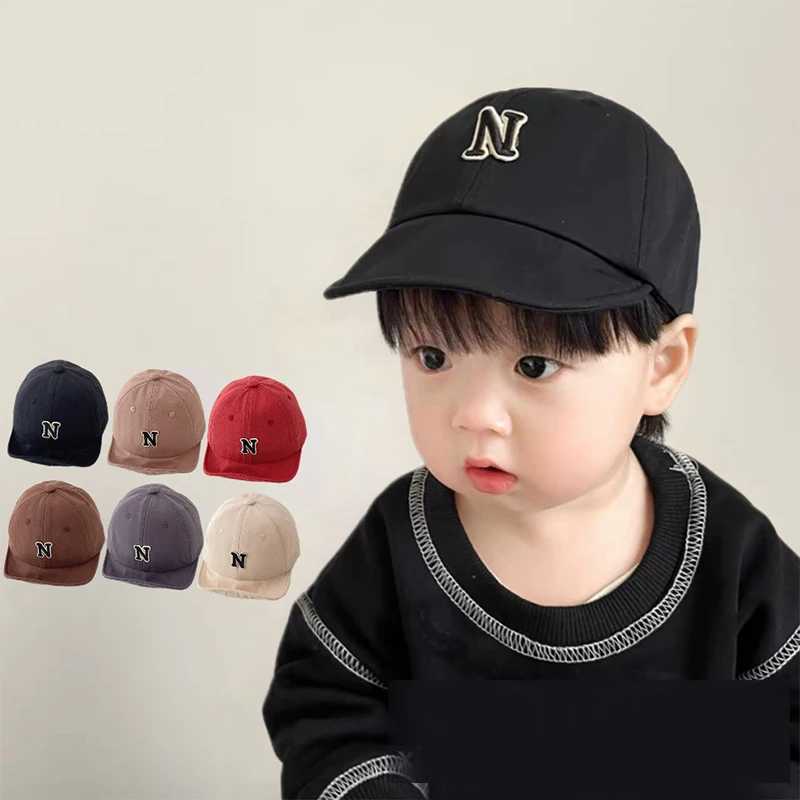 Caps Hats Korean baby summer hat with letter N embroidery adjustable baseball cap suitable for young boys and girls toe soft hat childrens sun hat H24