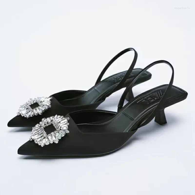 2025 S Fashion Designer Sandals Women Shoes Pointed Toe Shallow Low Heels Back Atos De Mujer
