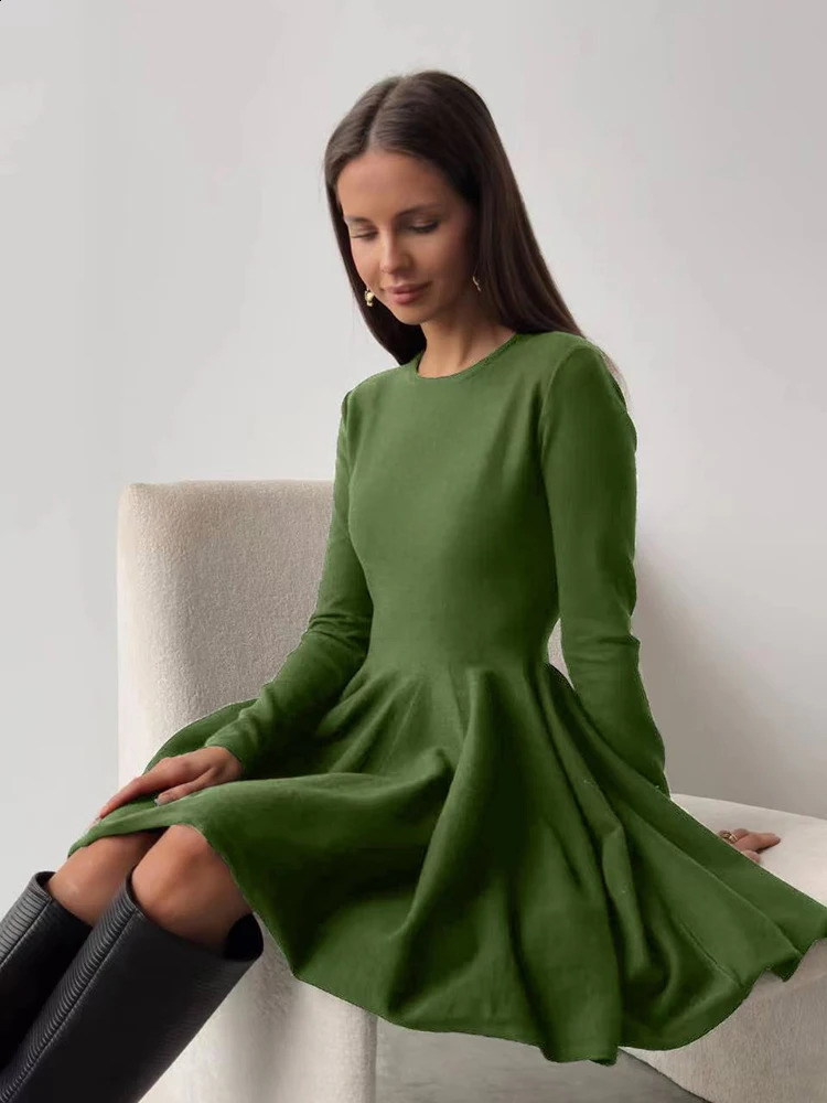 Hirsionsan Elegant Long Sleeve Mini Dress Sweater Women Winter O Neck Tight Sexy Chic Pleated Skirt Basic Female Knit Jumper 241218