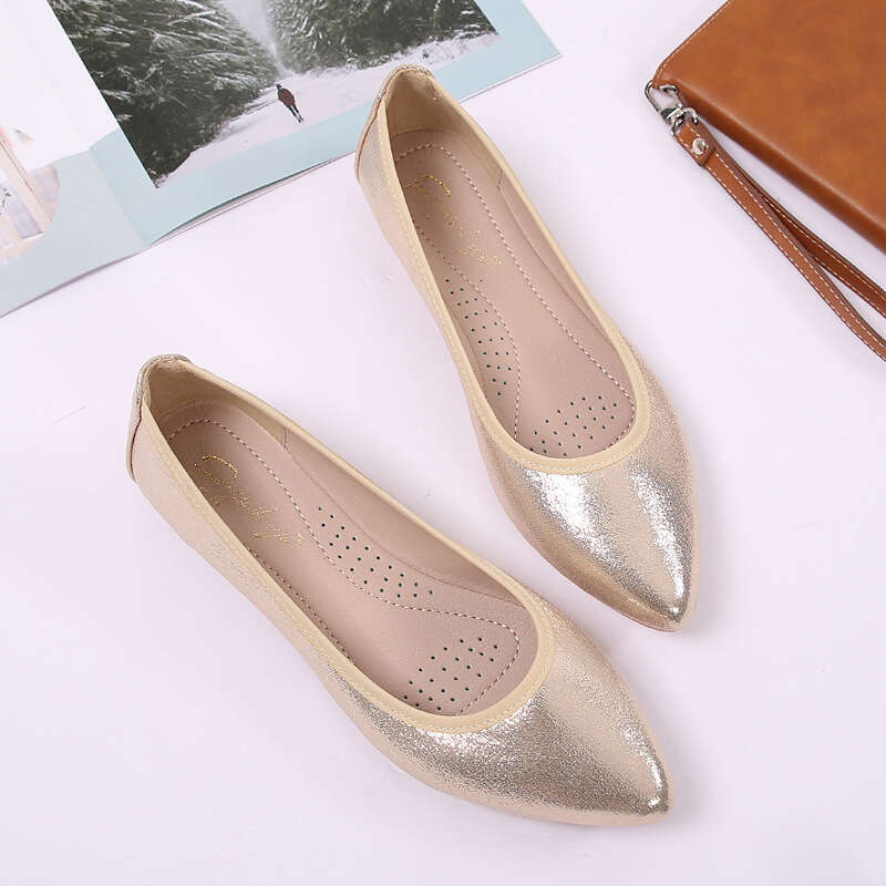 2021 Spring New Flat Single Women's Korean Edition Versatile Pointed Shallow Mouth One Step Stepping Grandma Scoop Bean Shoes