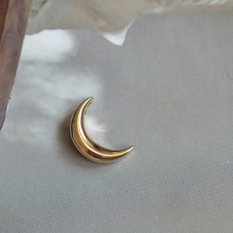 S925 sterling silver plated 14K gold necklace light plate small moon elegant entry Lux all-match k gold pendant necklace 241220