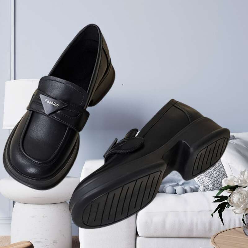 Thick Soled Loafers With Coarse Heels And Sponge Cake, New Spring Versatile Single British Style Small Leather Shoes, Women's Waterproof Platform