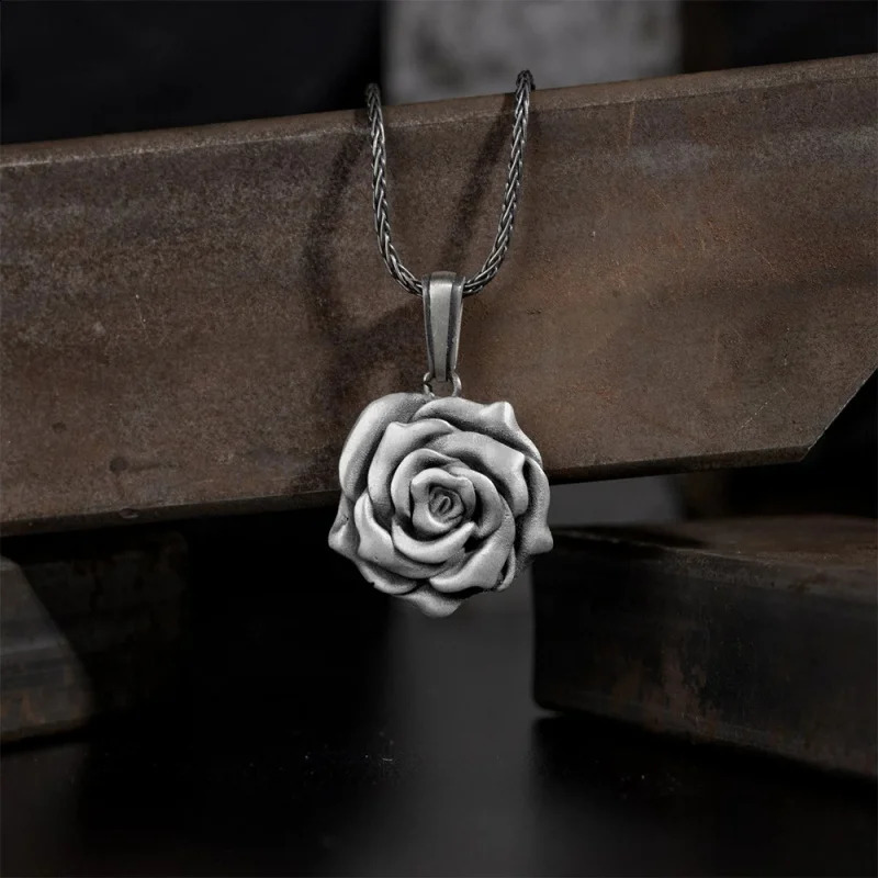 Vintage Rose PendantinsStyle Necklace Simple for Girlfriend High Fashion Flower Ornament Sweater Chain Accessories 241220