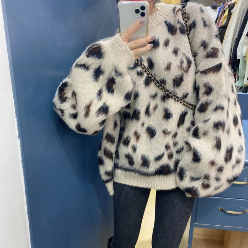 OMCHION Suede Loose Jumper Round Neck Leopard Pattern Jacquard Knitted Sweater Womens AutumnWinter Fashion Pulling Flower 241211