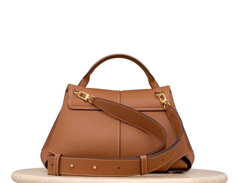 Bags Hot Fashionable Women's Bag French Design New Pole Head Cowhide Fashion Pleated Handbag