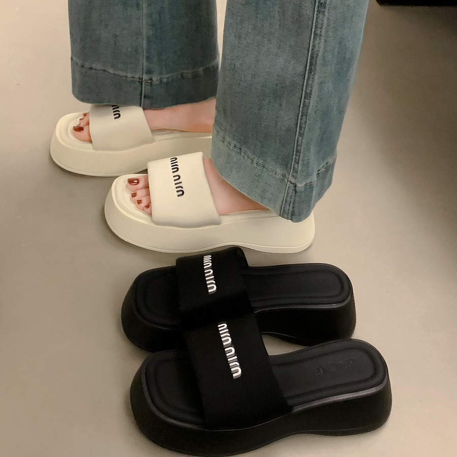 2025 free shipping for womens designer slippers black beige Fashionable and versatile height increasing travel slippers