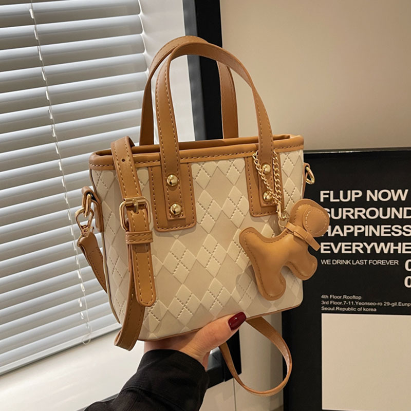 2025 Summer New Mini Handbag Fashion Designer Shoulder Bag Women s Square Simple Solid Color Handbag Wallet Cosmetics Storage Bag Crossbody Bag