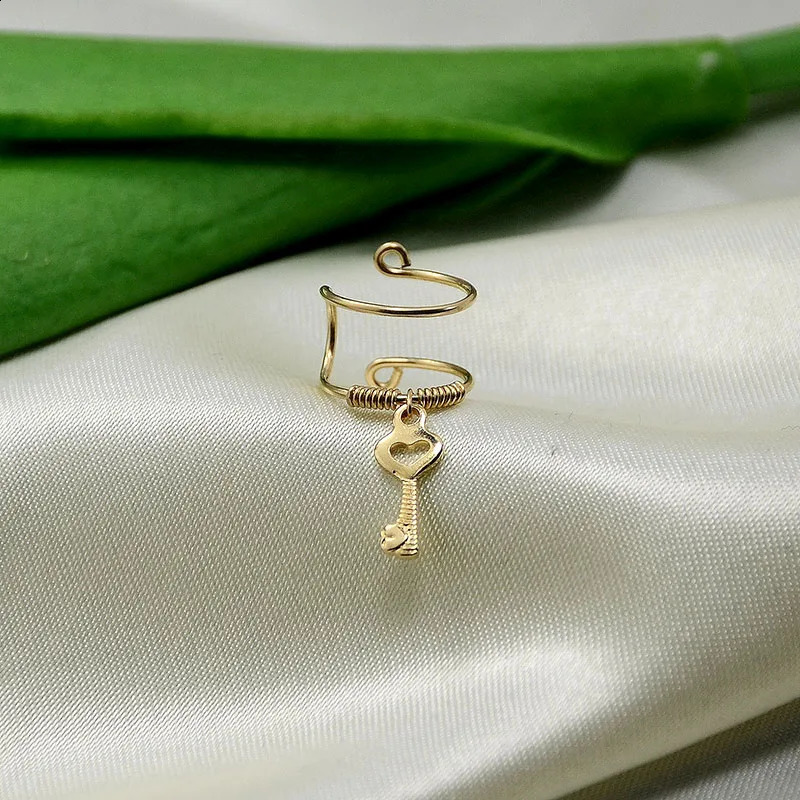 Domino Handmade DOUBLE WRAP Clip Earrings Fatimas hand Ear Cuff Lock Key Star No Piercing Hollow out Star Cartilage Cuff 241220