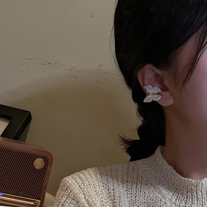 1 Piece Real S925 Pure Silver Korean Niche Butterfly Clip On Earrings Style Simple Fashionable Ear Accessories Wholesale 241220