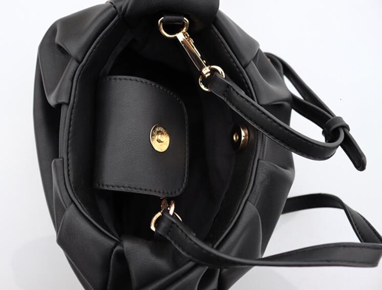 Spring And Summer 2022 New Yellow Soft Cloud Bow Decoration Fold Simple Basket Messenger Bag