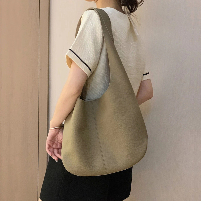 Women's Fashion Handbags Designer Large Capacity Genuine Leather Premium Travel Vacation Tote Shoulder Bag