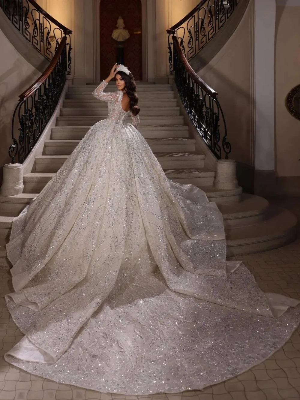 Exquisite Ball Women Wedding Dress Square Neck Long Sleeves Bridal Gown Sequins Appliques Sweep Train Dresses Customized Vestido De Novia
