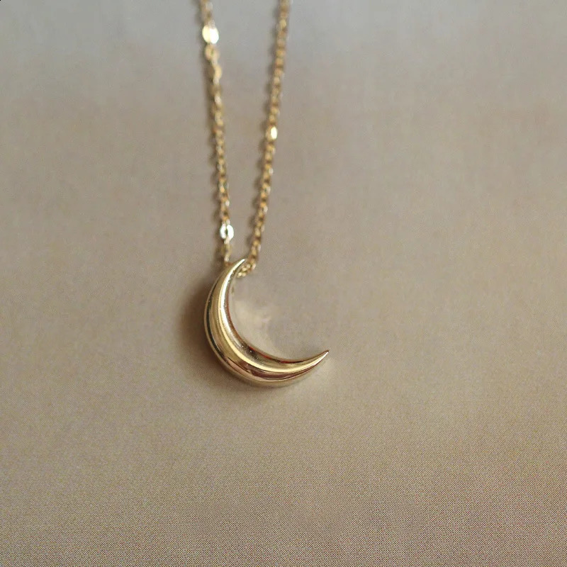 S925 sterling silver plated 14K gold necklace light plate small moon elegant entry Lux all-match k gold pendant necklace 241220