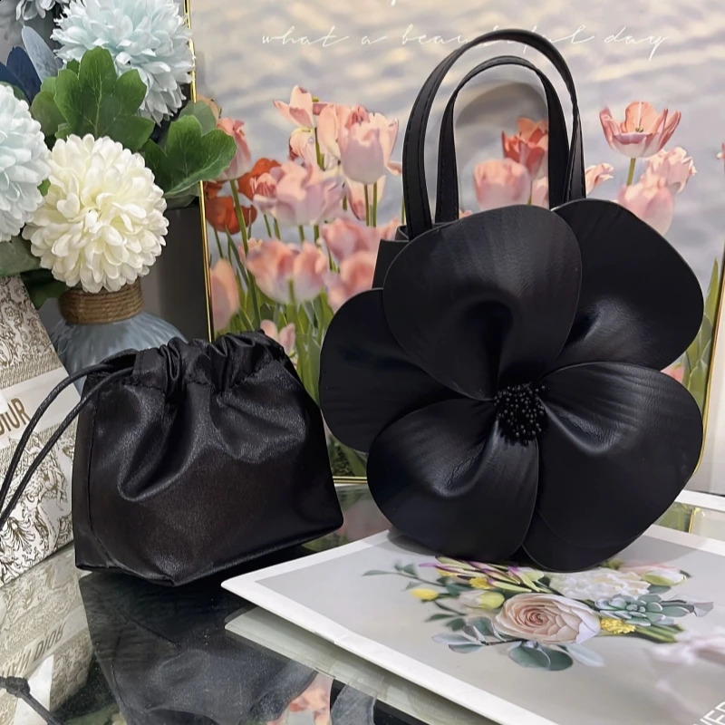 Spring Arrivals Creative Flower Shaped Tote Bag Pleated PU Leather Womens Handabg Female Party Wedding Evening Clutch 241223