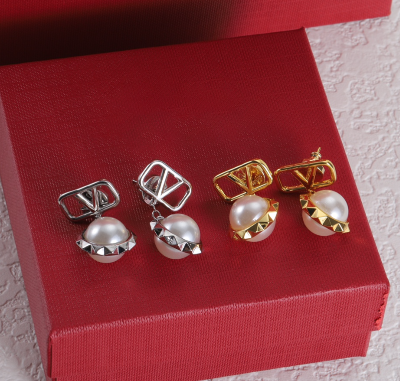 Exquisite Classic E… - image