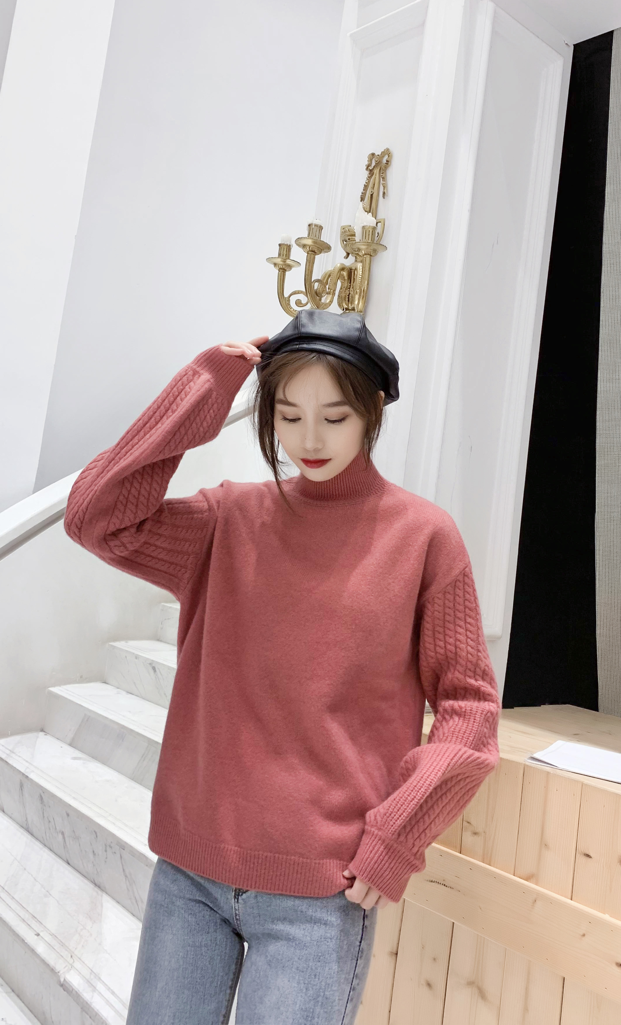Chic Women's High-Quality Wool Sweater - Perfect for Autumn and Winter Seasons