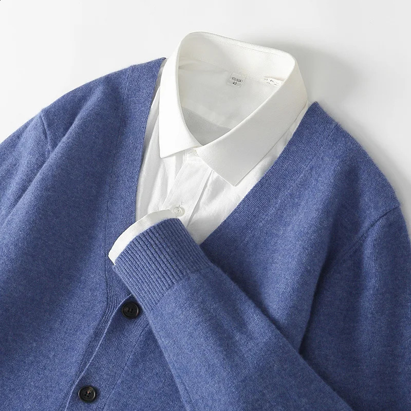100% Merino wool mens V-neck cardigan cashmere sweater knitted high-quality solid color sweater for autumn and winter 241223