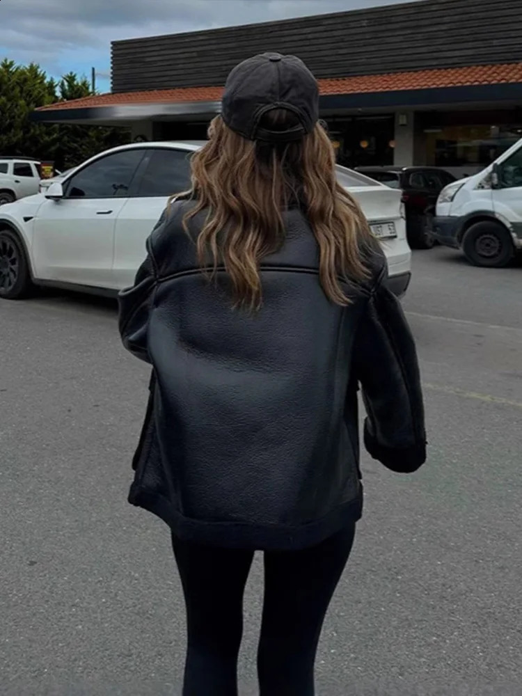 Lamb Wool PU Leather Coat Women Patchwork Lapel Solid Button Thicken Warm Lady Jacket Winter Vintage Loose Female Outwear 241217