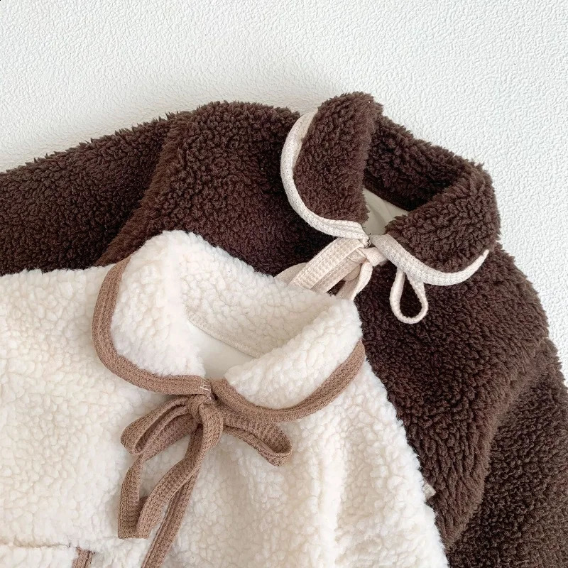 Winter Baby Coat 0-3Years born Boy Girl Lamb Wool Warm Jacket Pocket Velvet Cardigan Outwear Kids Clothes 241223