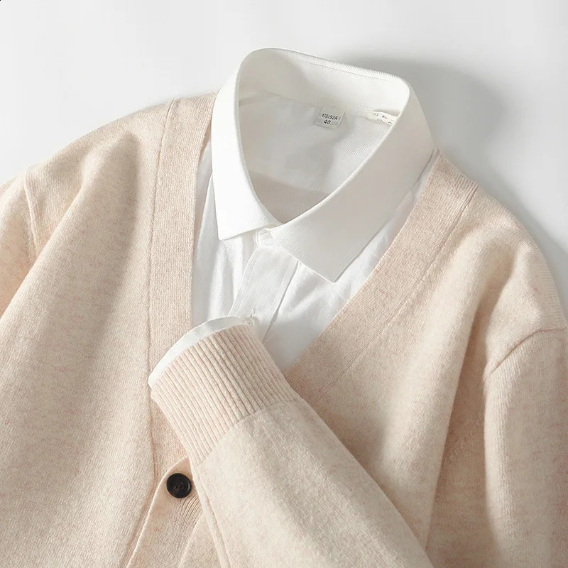 100% Merino wool mens V-neck cardigan cashmere sweater knitted high-quality solid color sweater for autumn and winter 241223