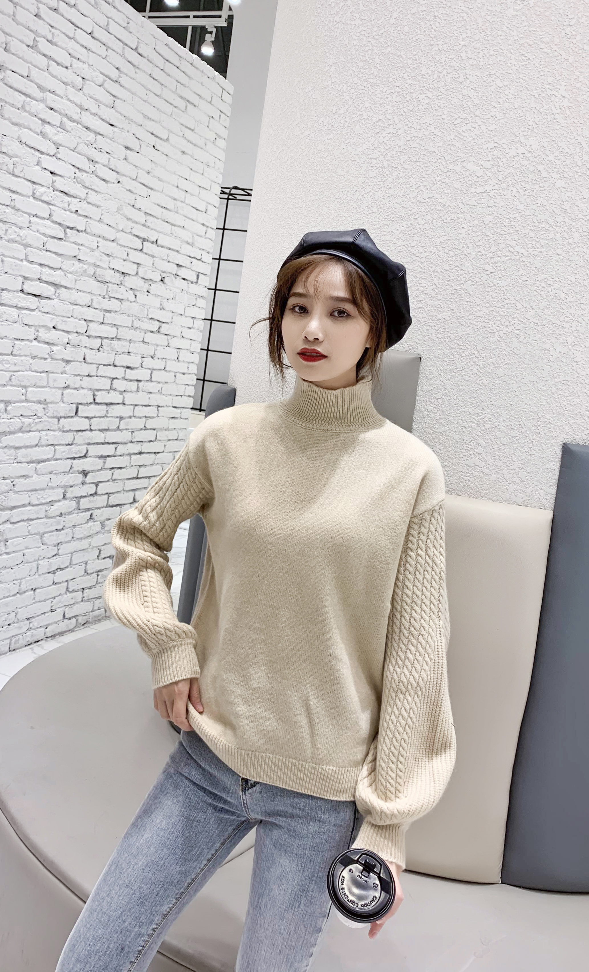 Chic Women's High-Quality Wool Sweater - Perfect for Autumn and Winter Seasons