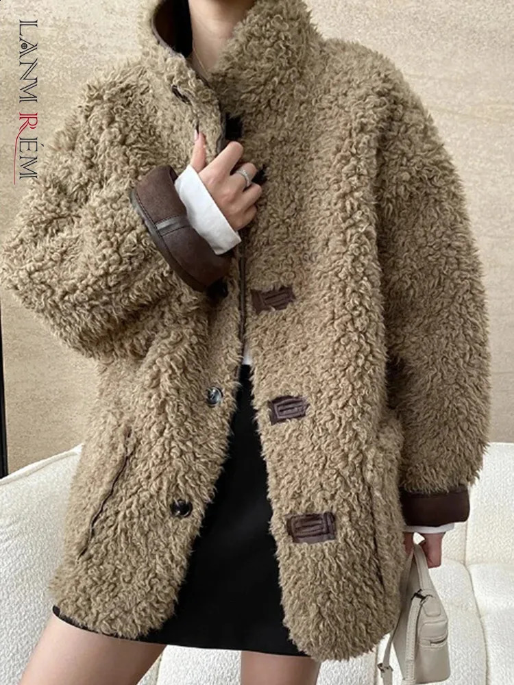 LANMREM Fashion Womens Lamb Wool Coat Office Lady Turndown Collar Spliced PU Pockets Single Breasted 2025 Winter 2DC1113 241218