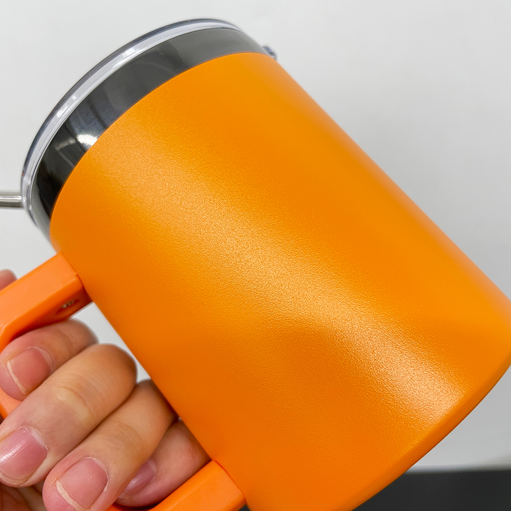 Magnetic sliding lid powder coated mirror black plated underneath travel Coffee stainless steel Mug vacuum insulated tumbler with removable plastic ha