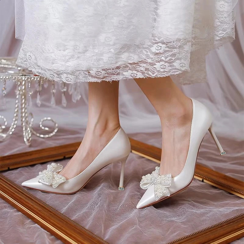 Pearl Butterfly Wedding Gift Pump Womens Sexy High Heels Party Shoes Womens Silk Dot Toe Diamond Pump Women 241223