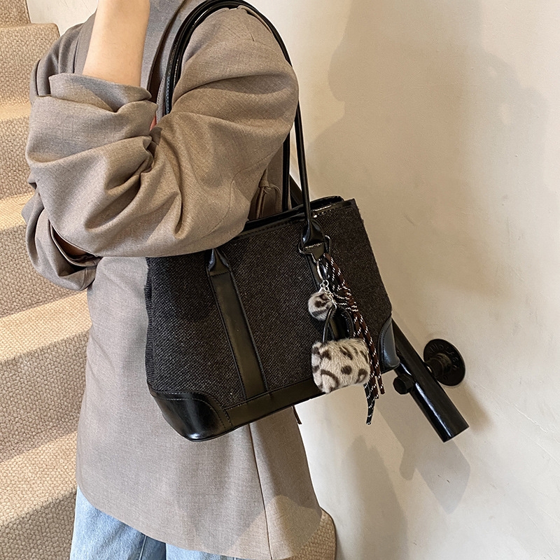 Designer New style free shipping designer Large capacity tote single shoulder bag for womens daily use bags