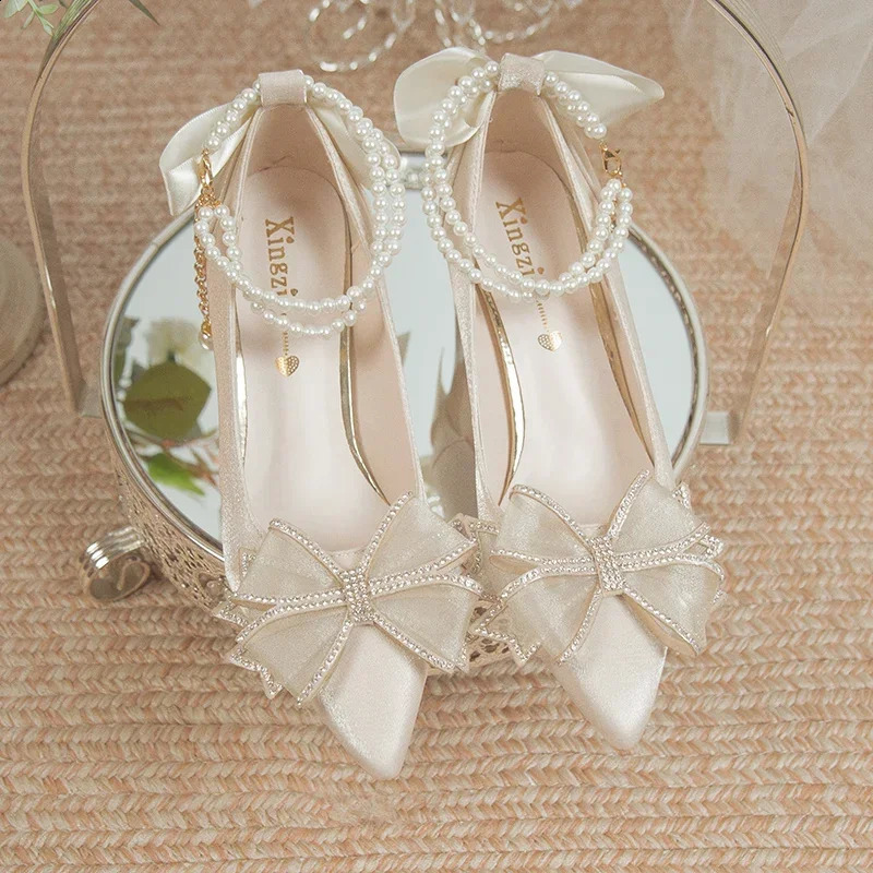 Bridal shoes fancy high heels pump womens elegant pearl strap wedding party shoes womens silk pointed toes 241223