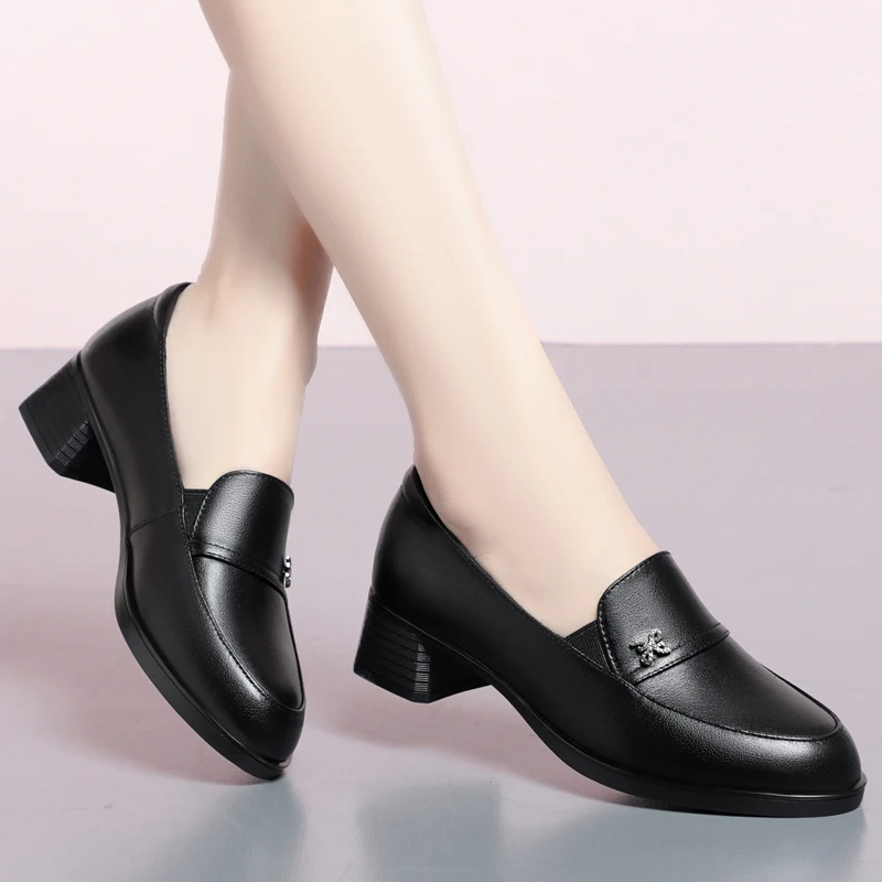 Women Shoes Large Size Spring Genuine Leather Women Dress Shoes Casual Round Toe British Style Mid Heel Ladies Shoes