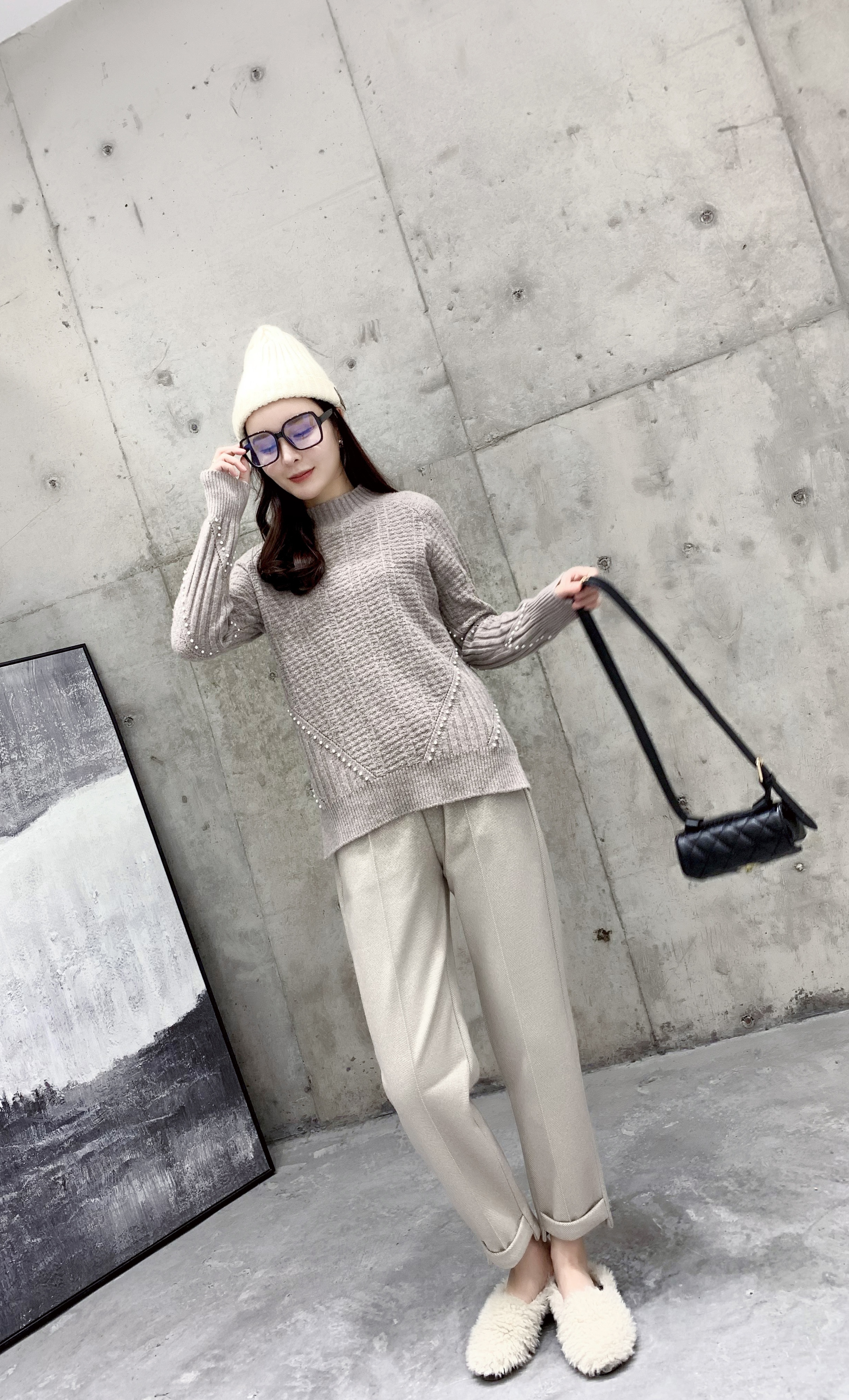 Sophisticated Autumnal Warmth with a Slimmer Fit Ladies' Woolen Sweater Cozy Top