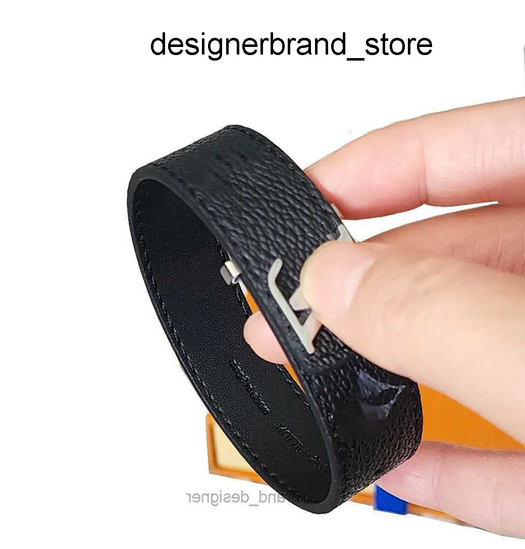 lvbracelet Brand Designer Leather Bracelets Highend Luxury Mens and W CGT3 louis vuittonly lvs lvt louisvuitton louievuitton OYLE
