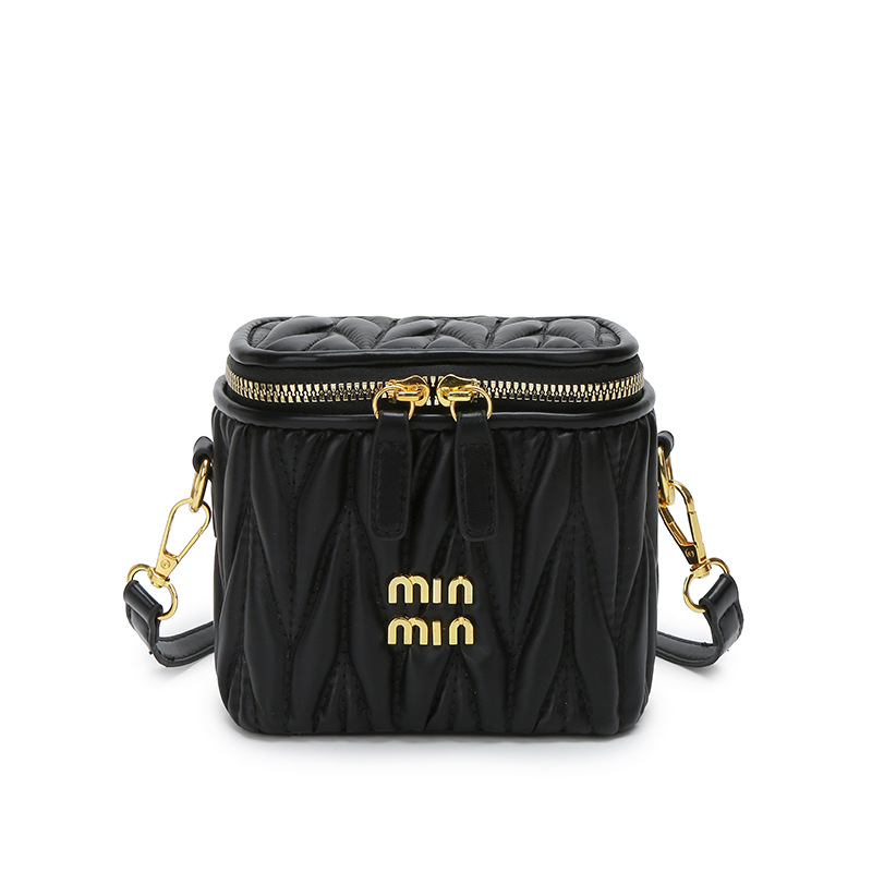 Free shipping 2025 new Single Shoulder Bags for Women lady flap black cosmetic bag crossbody bag