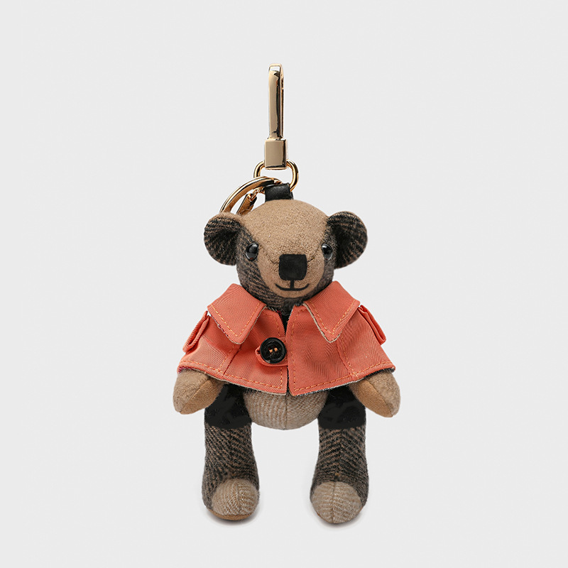 Trench Coat Bear Charm Keychain - Leather Handbag Pendant Gold Plated Vintage Outdoor Keyring for Women Pure Color 2024 S2548