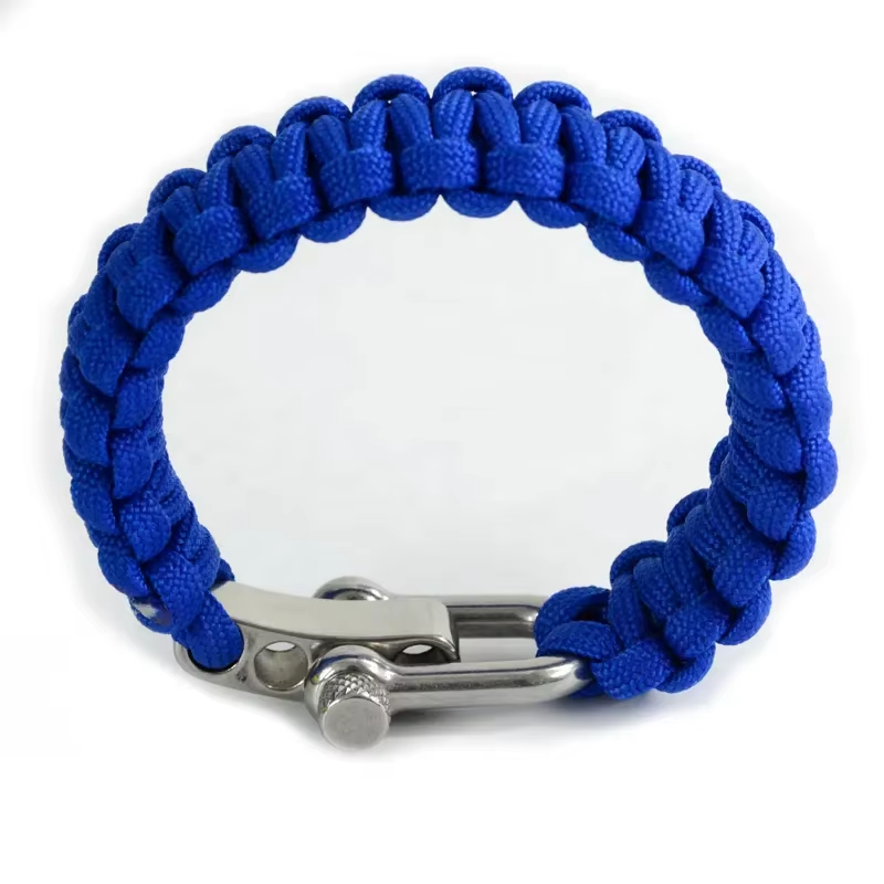 Outdoor Survival Bracelet Christmas Paracord Bracelet With Stainless Steel Shackle