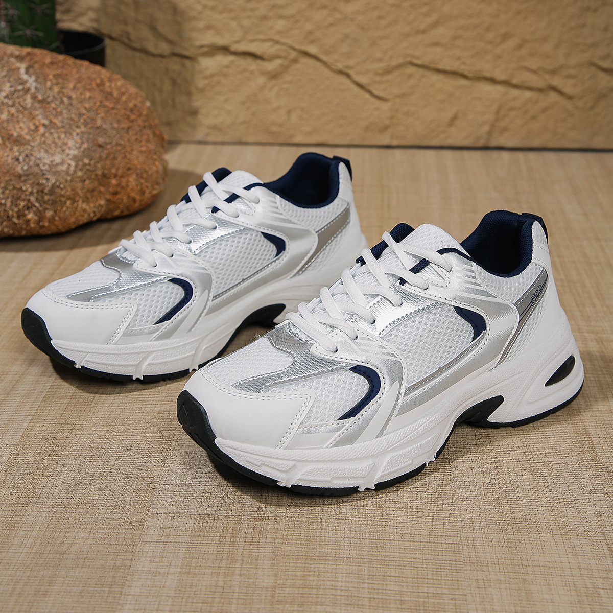 Designer Fashionable Trendy Breathable Versatile Men's Thick Sole Raised Height Low Cut Comfortable And Casual White Shoes New Bnce