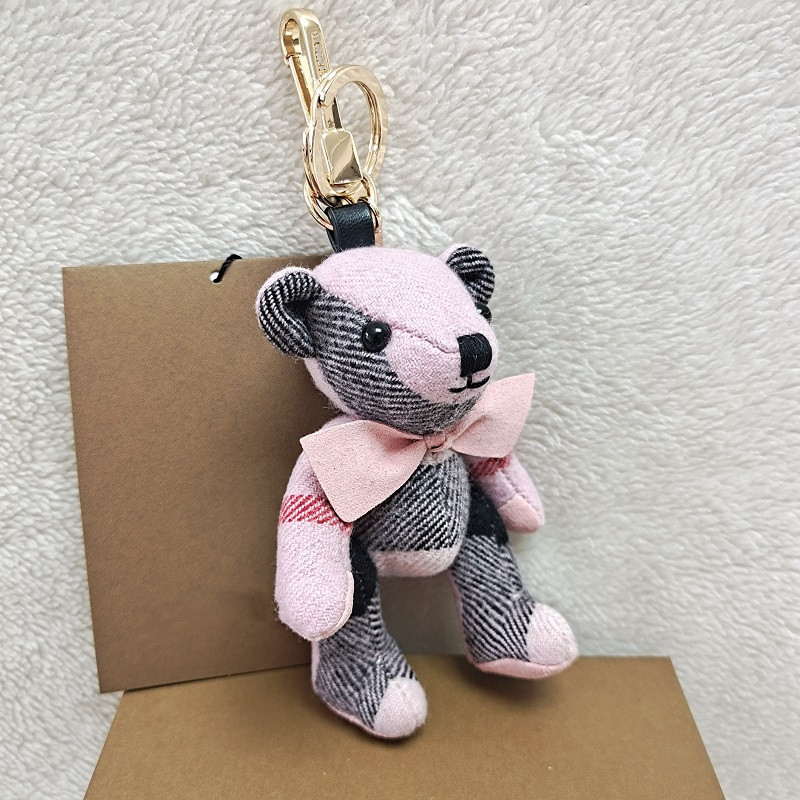 Trench Coat Bear Charm Keychain - Leather Handbag Pendant Gold Plated Vintage Outdoor Keyring for Women Pure Color 2024 S2548