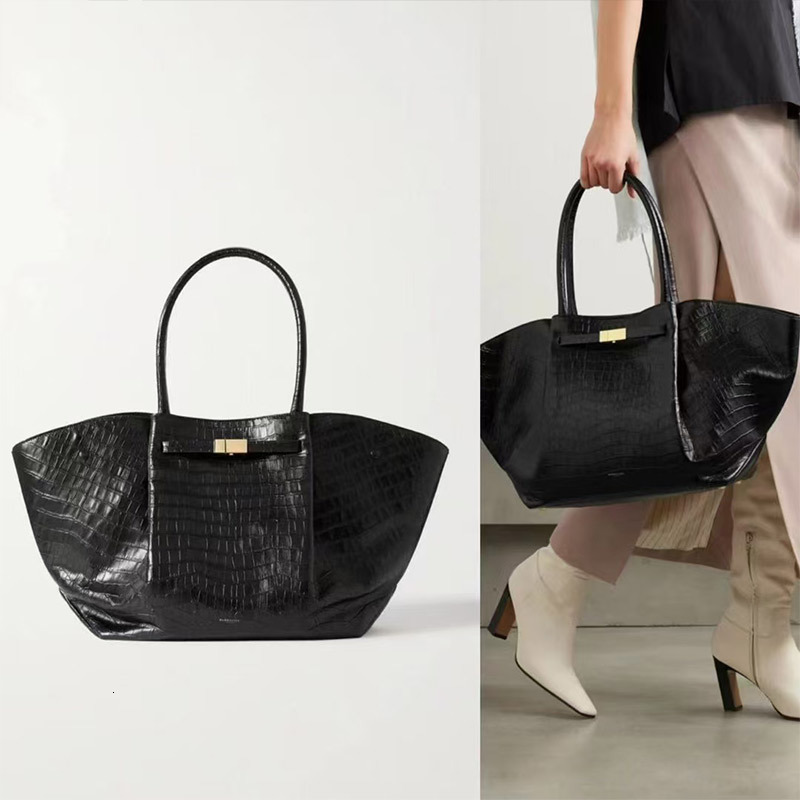 Crocodile Pattern Woman Tote Handbag Large Capacity Wing Fashion Soft Leather Travel Bag Metal Buckle Designer Bags