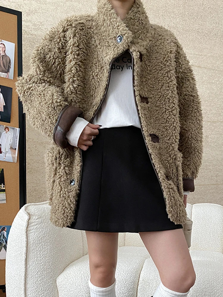 LANMREM Fashion Womens Lamb Wool Coat Office Lady Turndown Collar Spliced PU Pockets Single Breasted 2025 Winter 2DC1113 241218